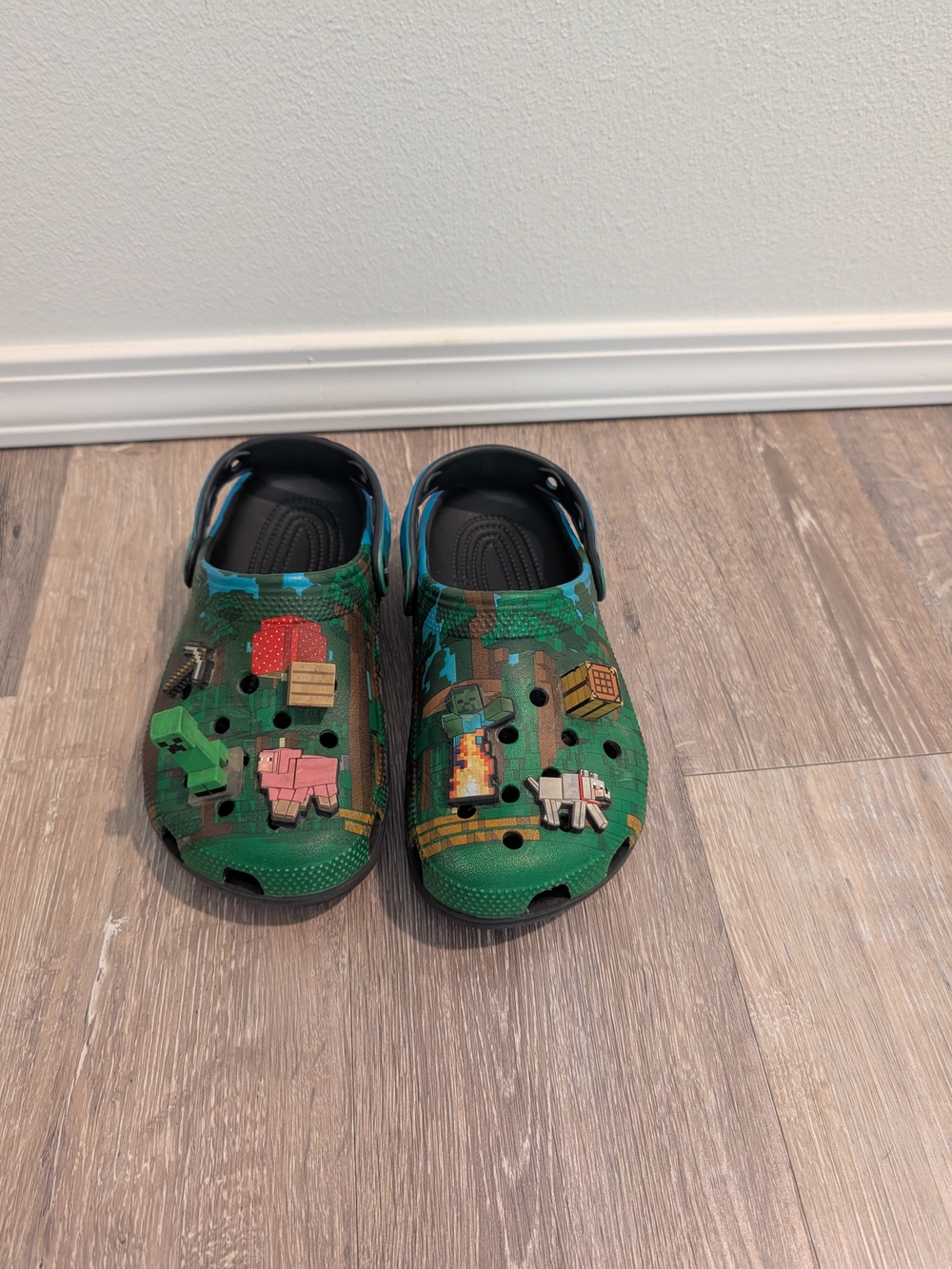CROCS Kids Green Pixel Minecraft Clogs with Charms